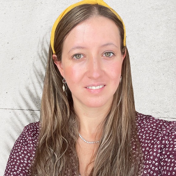 Meet your Posher, Ayda - Picture 1 of 1